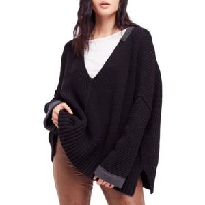 FREE PEOPLE VNECK SWEATER